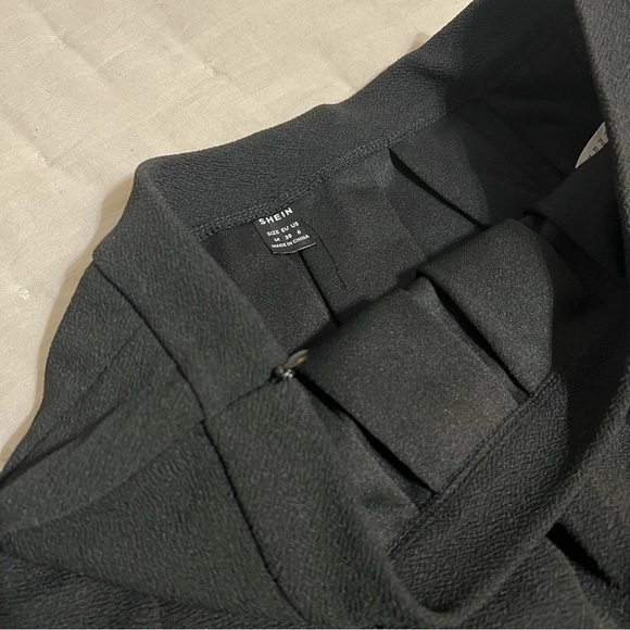 SHEIN Black Pleated Skater Skirt - M - Picture 3 of 3
